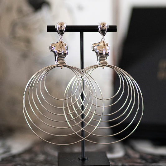Circe - stud oorbellen met grote ringen in zilver - set