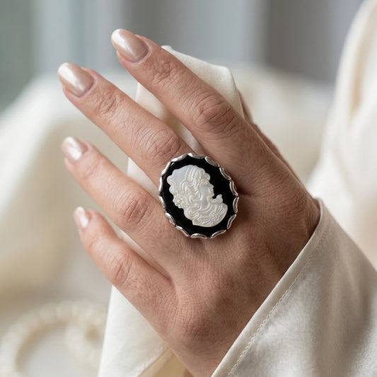 Preloved Cameo silver Ring Black/White – size 17.75 | 56
